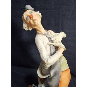 Capodimonte Giuseppe Armani Singing Clown With Checkered Pants #416 Porcelain